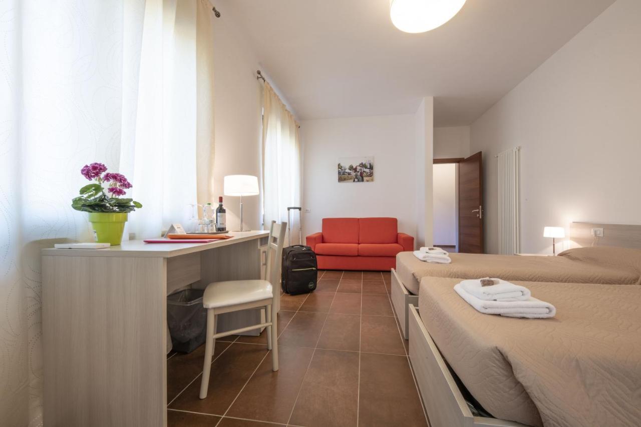 Agriturismo La Bioca กัสติยิโอเน ฟัลเลตโต ภายนอก รูปภาพ